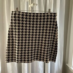 LOFT Black and White Houndstooth Mini Skirt